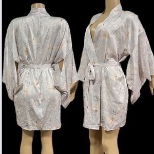 Victoria’s Secret Smooth Silky Satin Kimono Robe 3/4 sleeve multicolor Xs /S